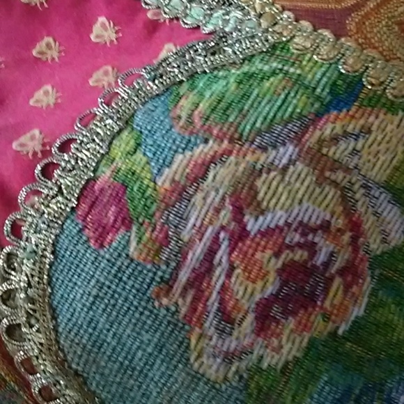 Green/ Burgundy Tapestry handbag - Picture 4 of 6